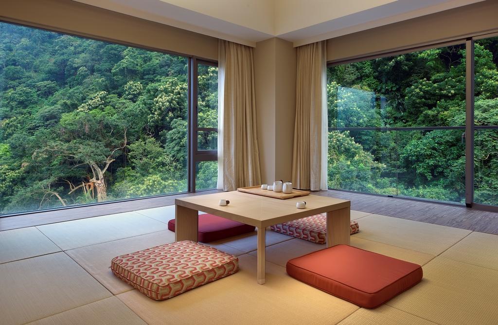 Chihpen Century Hotel Wenquan Exteriör bild A traditional Japanese room with tatami flooring