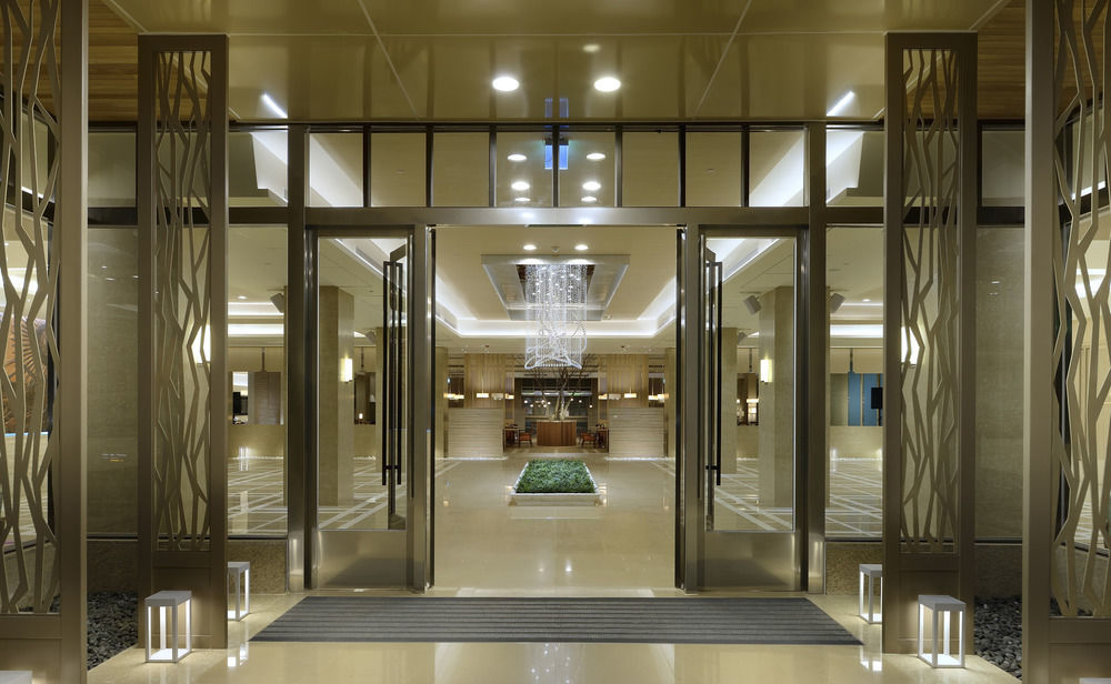 Chihpen Century Hotel Wenquan Exteriör bild Entrance to the hotel