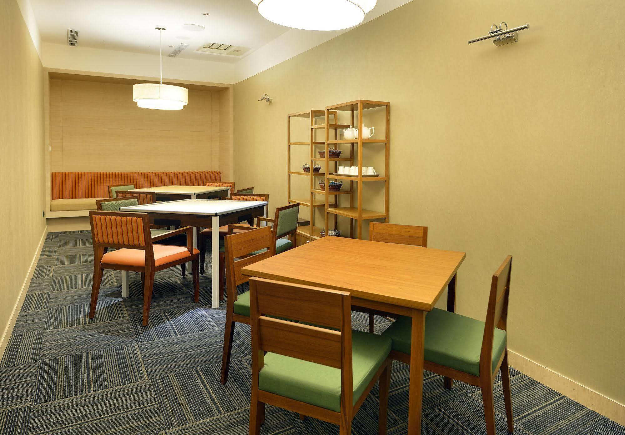 Chihpen Century Hotel Wenquan Exteriör bild A quiet room at the library