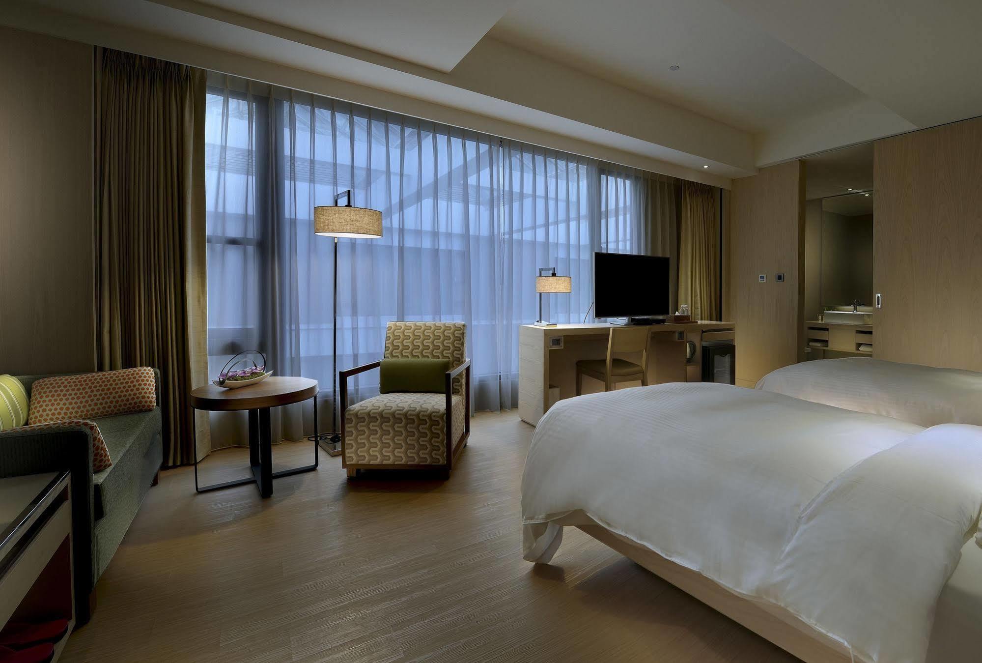 Chihpen Century Hotel Wenquan Exteriör bild Deluxe Room
